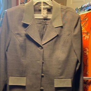 Sag Harbor Two Piece Gray Pantsuit 14 Petite